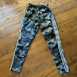 Adidas soccer pants.  Size men’s Small or youth XL.  Minimal wear!